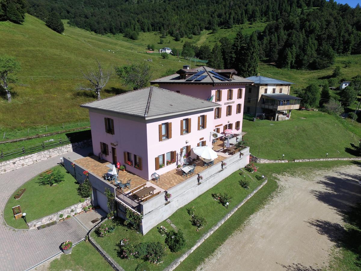 Albergo Alpino Da Tullio Авіо Екстер'єр фото